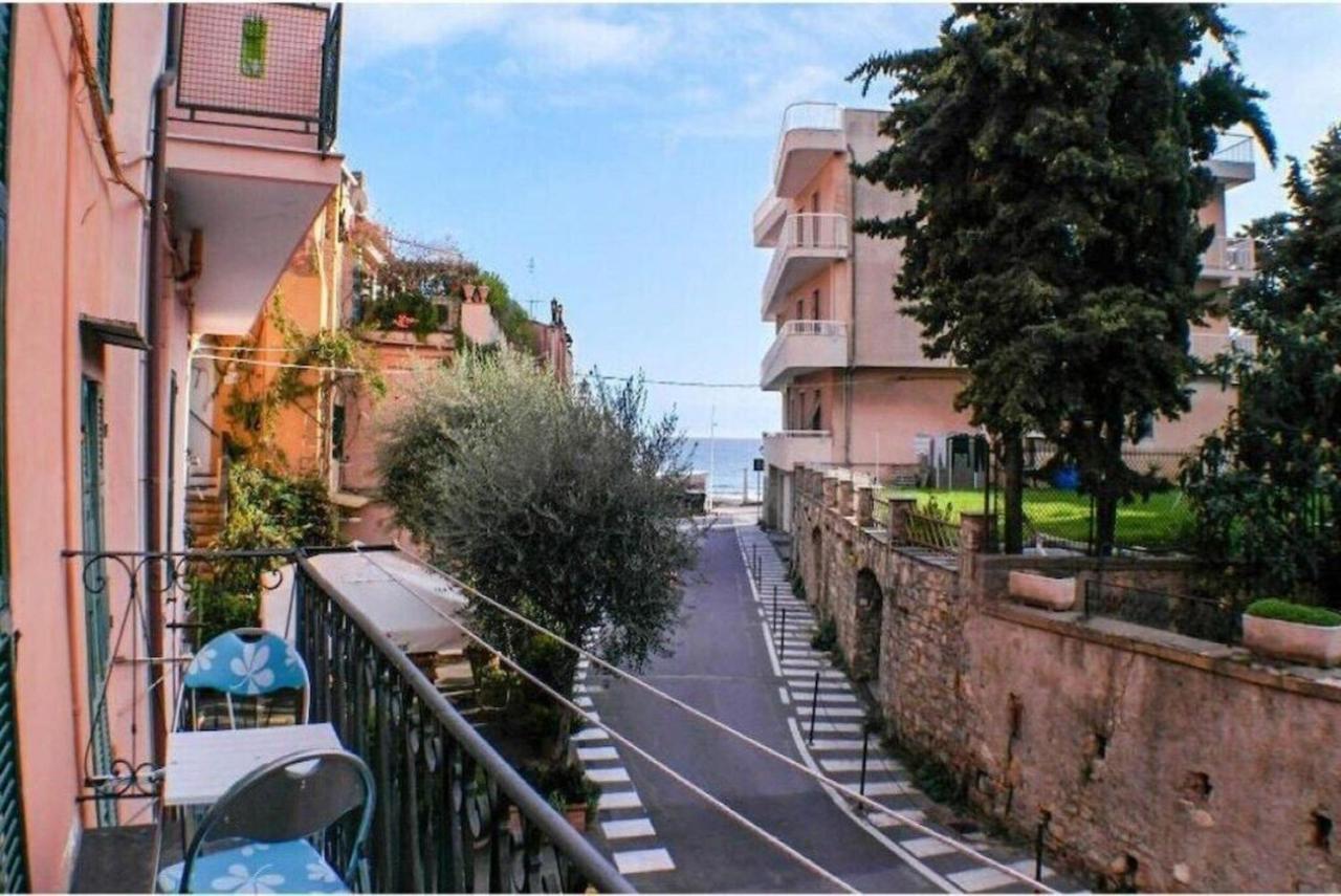 Casa Acqua Mare Parasio อิมเปรีอา ภายนอก รูปภาพ