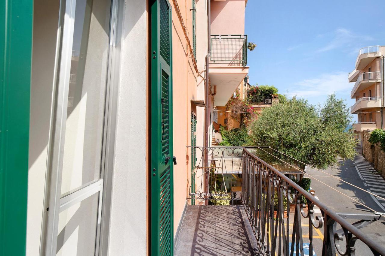 Casa Acqua Mare Parasio อิมเปรีอา ภายนอก รูปภาพ